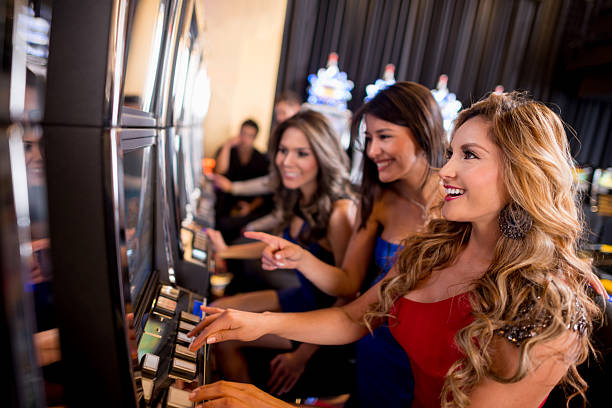 Review payouts before play Game paytable interface